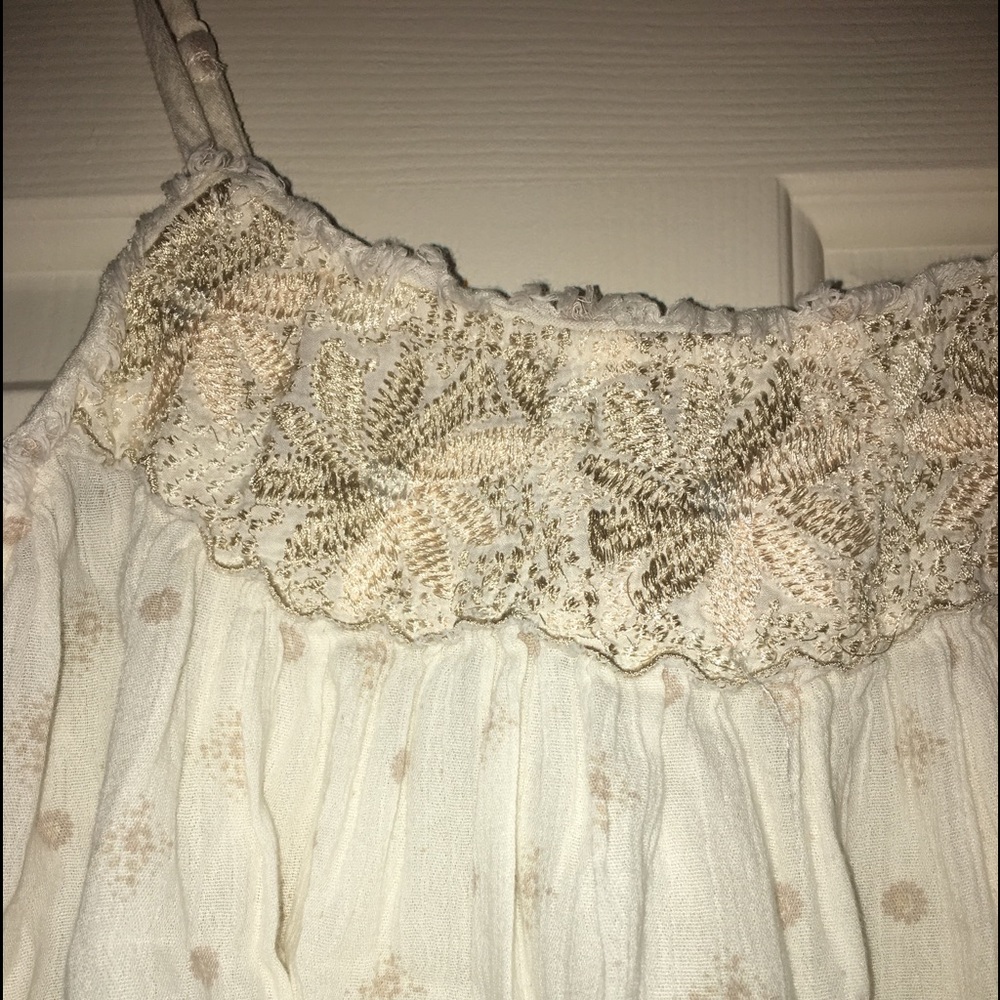 American Eagle cream and gold tank - Picture 4 of 6